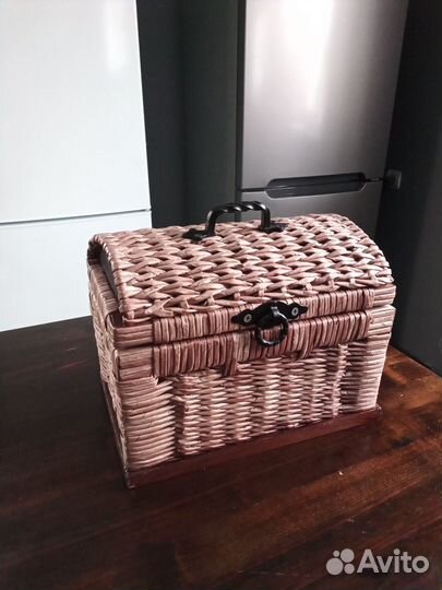 Шкатулка сундучок