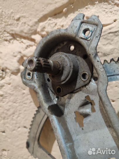 Стеклоподъёмники переднии Mercedes-Benz w201