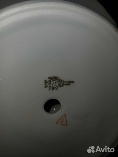 Ваза для фруктов на ножке фарфор.Гжель