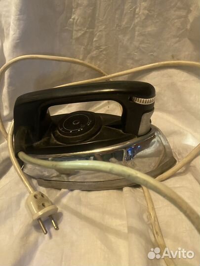 Утюг тяжелый Отечественный с отпаривателем СССР