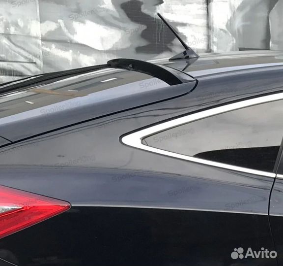 Спойлер заднего стекла (козырек) Honda Crosstour