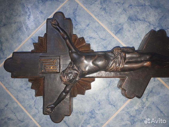 Иисус на кресте