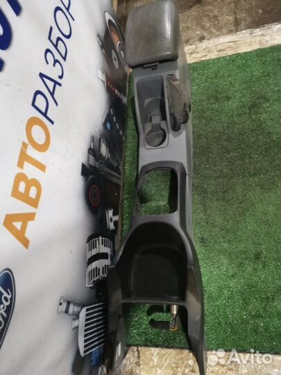 Консоль между сидений Chevrolet Lacetti универсал