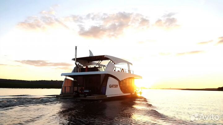 В аренду двухпалубная яхта класса люкс