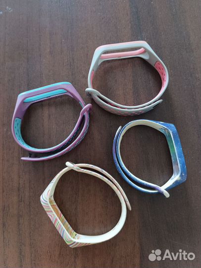 Браслеты для часов Xiaomi Mi Band 3 и 4