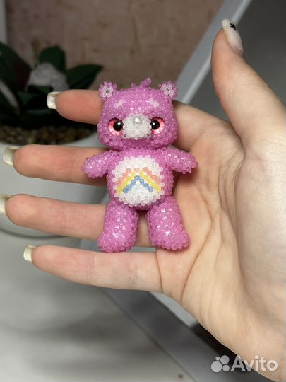 Заботливый мишка из бисера