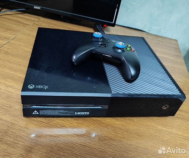 Игровая консоль Xbox One 500Gb