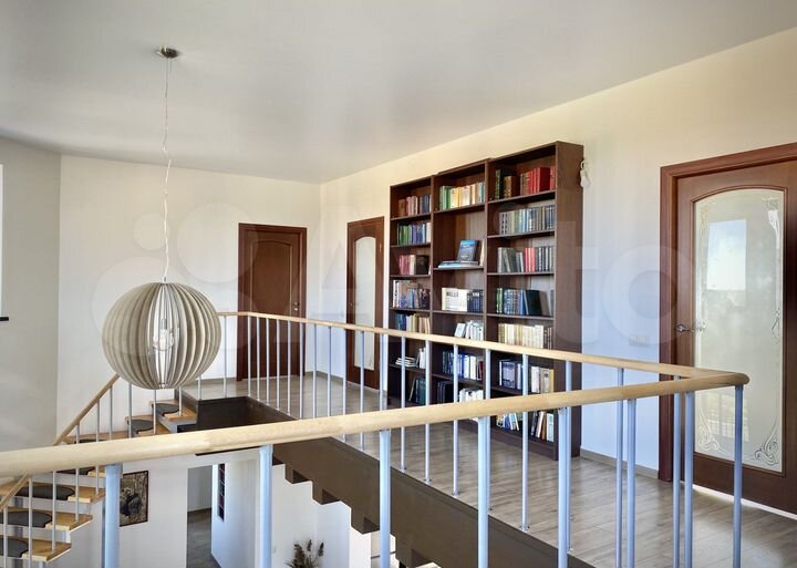 Коттедж 297,7 м² на участке 16 сот.