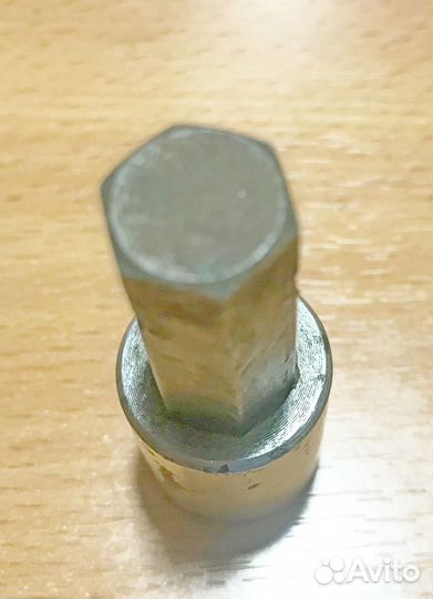 Торцевая головка с шестигранной вставкой