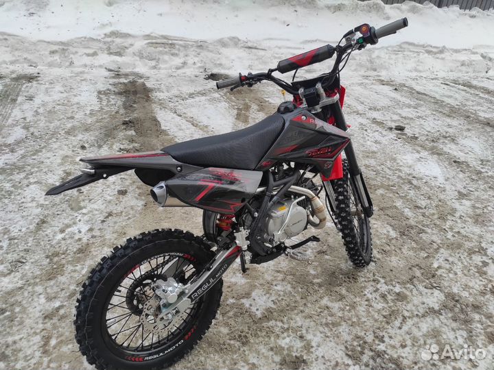 Мотоцикл питбайк Regulmoto Seven Medalist PRO