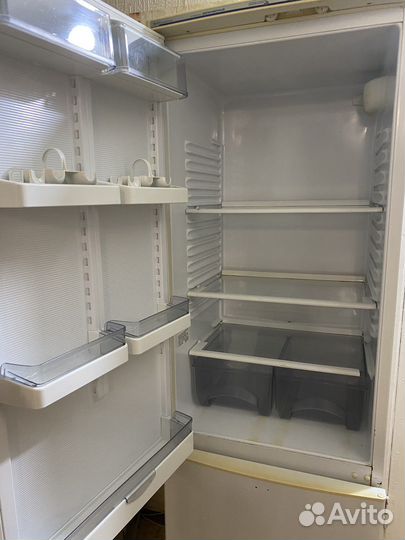 Холодильник 