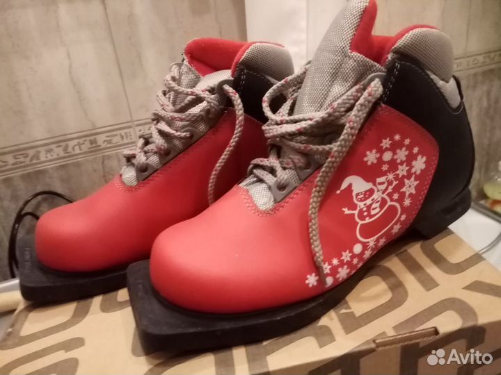 Лыжные ботинки детские