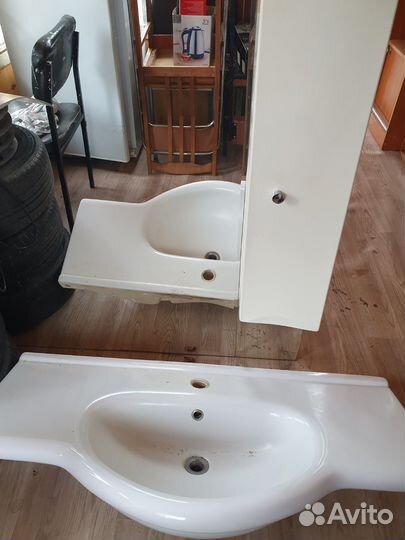 Набор мебели для ванной комнаты