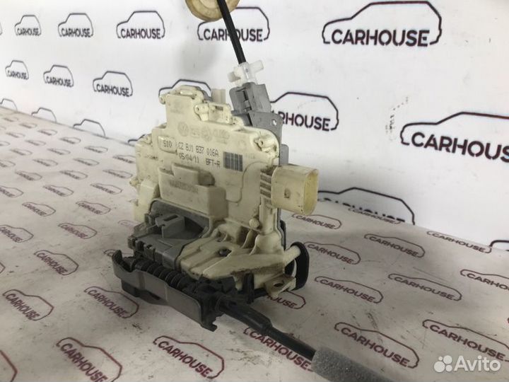 Замок двери передний правый Volkswagen Touareg NF