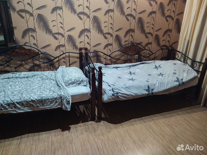 Кровать с матрасом