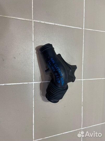 Патрубок воздушного фильтра Kia Cerato 2006