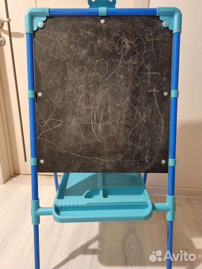 Мольберт, доска для рисования