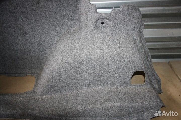 Обшивка багажника (левая) BMW E90/E91 2005