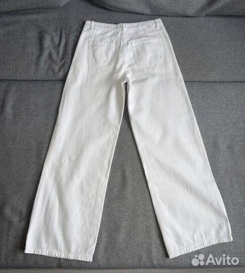Джинсы белые