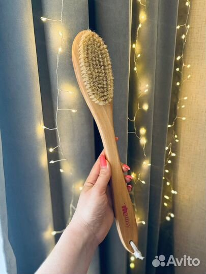 Массажная щетка для тела
