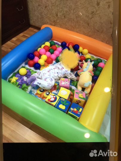 Надувной ковер для малышей