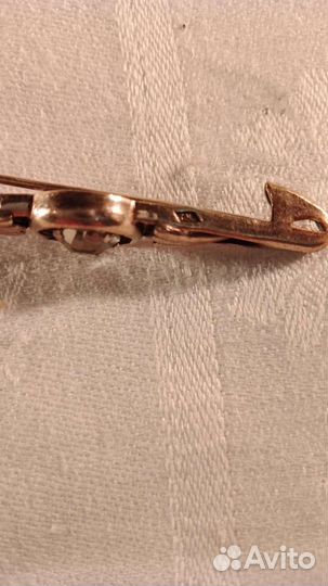 Винтаж.Серебряная брошь с горным хрусталём