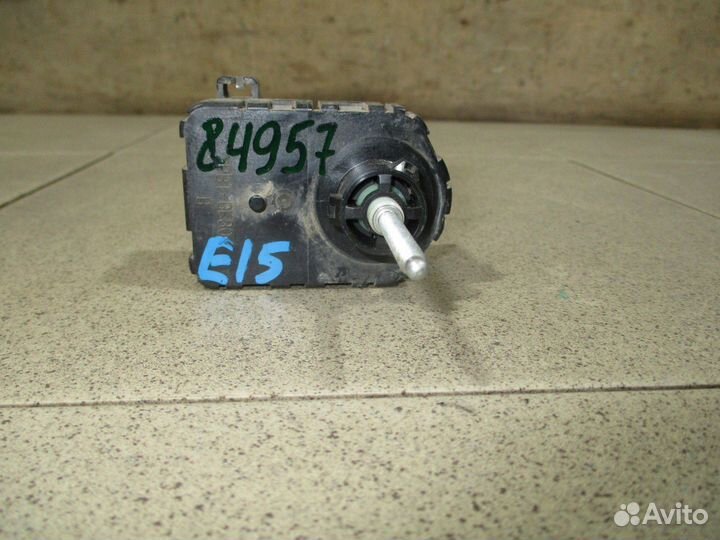 Моторчик корректора фары Toyota Corolla (E150)