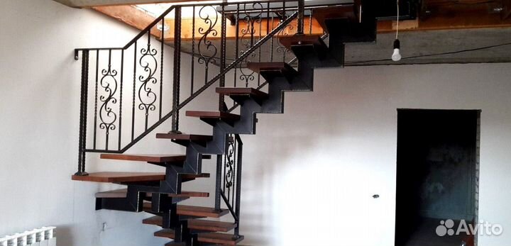 Металлокаркас для лестницы 