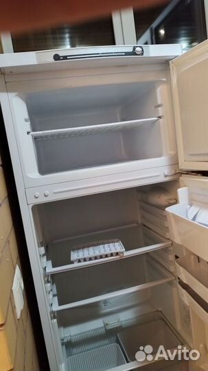 Холодильник 2х камерный Indesit