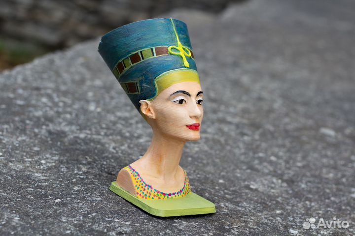 Фигурка Нефертити