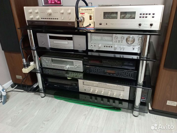 Стойка под тв и аппаратуру