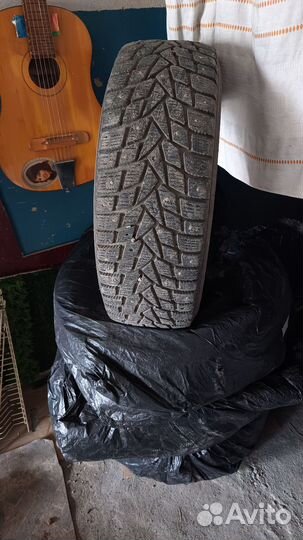 Dunlop Grandtrek Ice 02 215/65 R16 102T