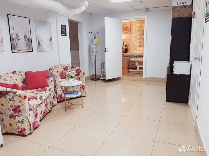 Вешалка напольная свежая