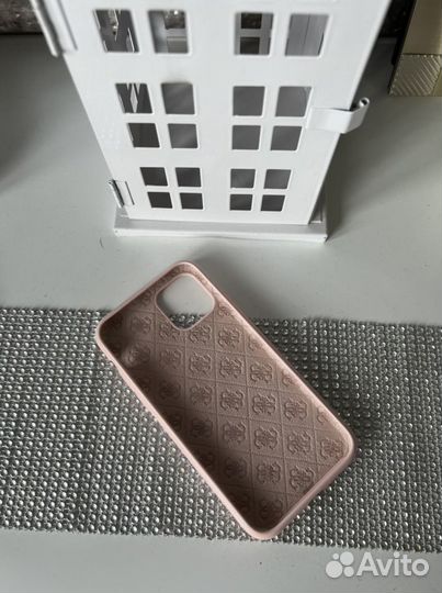 Чехол на iPhone 11 pro Guess