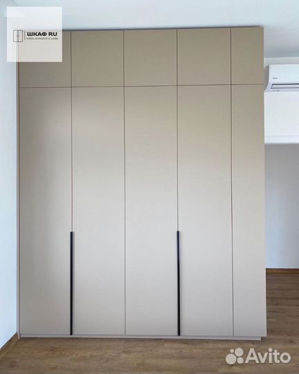 Шкаф распашной с фрезеровкой