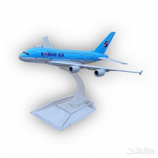 Модель самолета Airbus A380 Korean Air длина 14 см (без шасси)