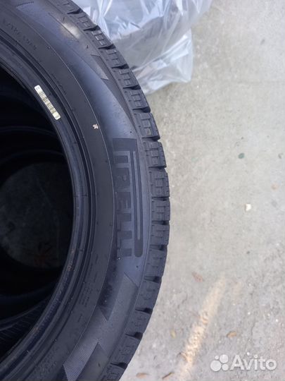 Pirelli Ice Zero FR 205/55 R16