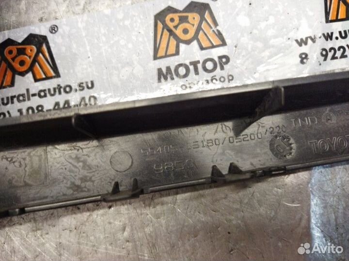 Консоль магнитолы Toyota Avensis 3 седан 1.8