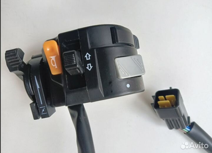 Блок переключателей левый в сборе для квадров рм