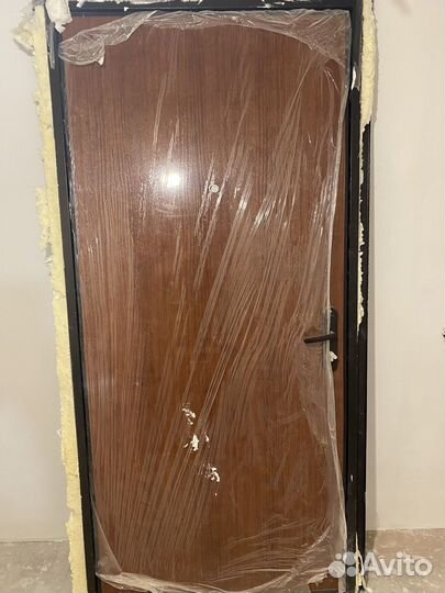 Дверь входная металлическая