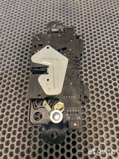 Замок багажника Bmw X7 G07 M-pack B57D30 2020