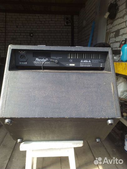 Комбоусилитель бас гитарный