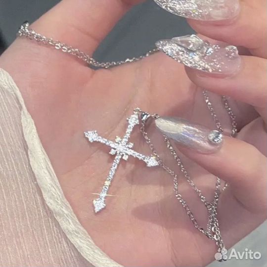 Ожерелье женское на шею с крестом