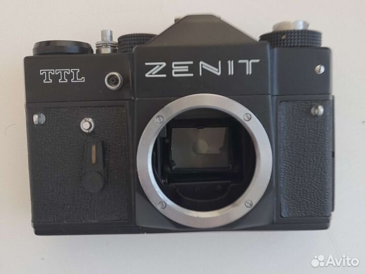 Фотоаппараты Зенит,футляры,вспышки