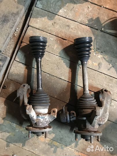 Полуоси Ford со ступицами в сборе