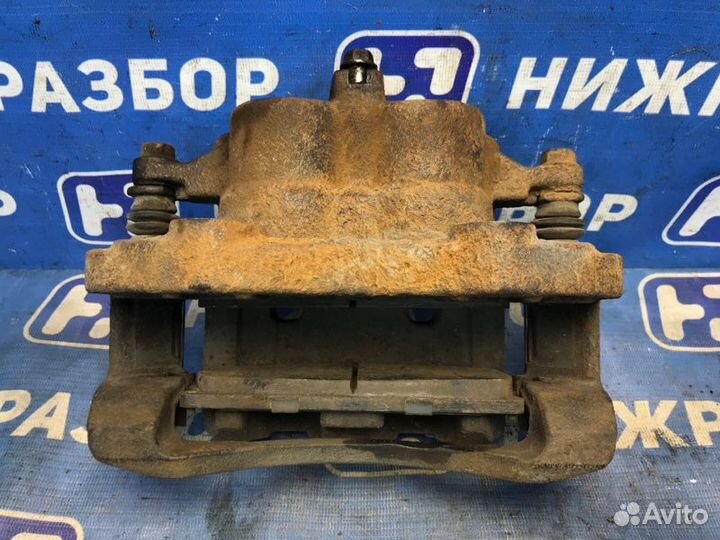 Суппорт передний правый Nissan X-Trail T30 2.0