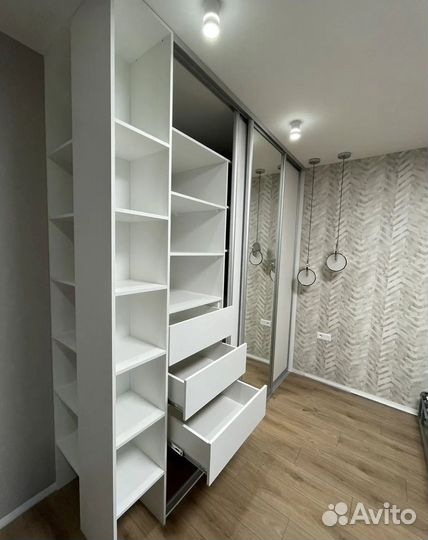 Черный шкаф