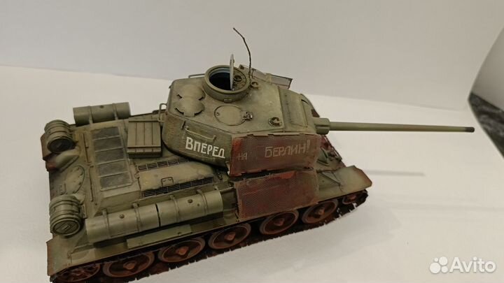Модель танка т34/85 в масштабе 1/35
