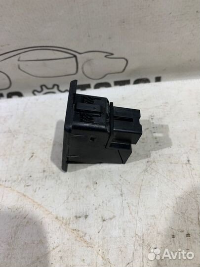 Разъем AUX Nissan Terrano D10 K4MA606 2014