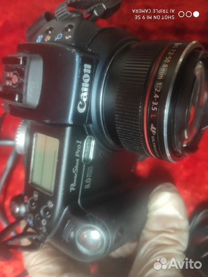 Фотоаппарат зеркальный 